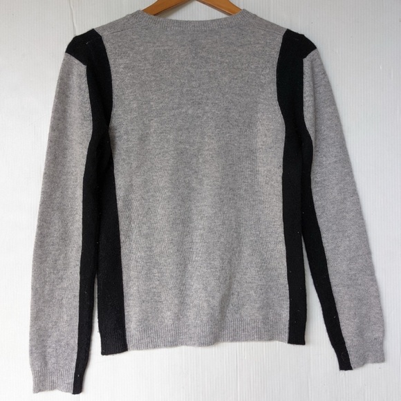 AQUA Cashmere Women's gray black colorblock Crewneck 100% Cashmere Sweater - Picture 2 of 3
